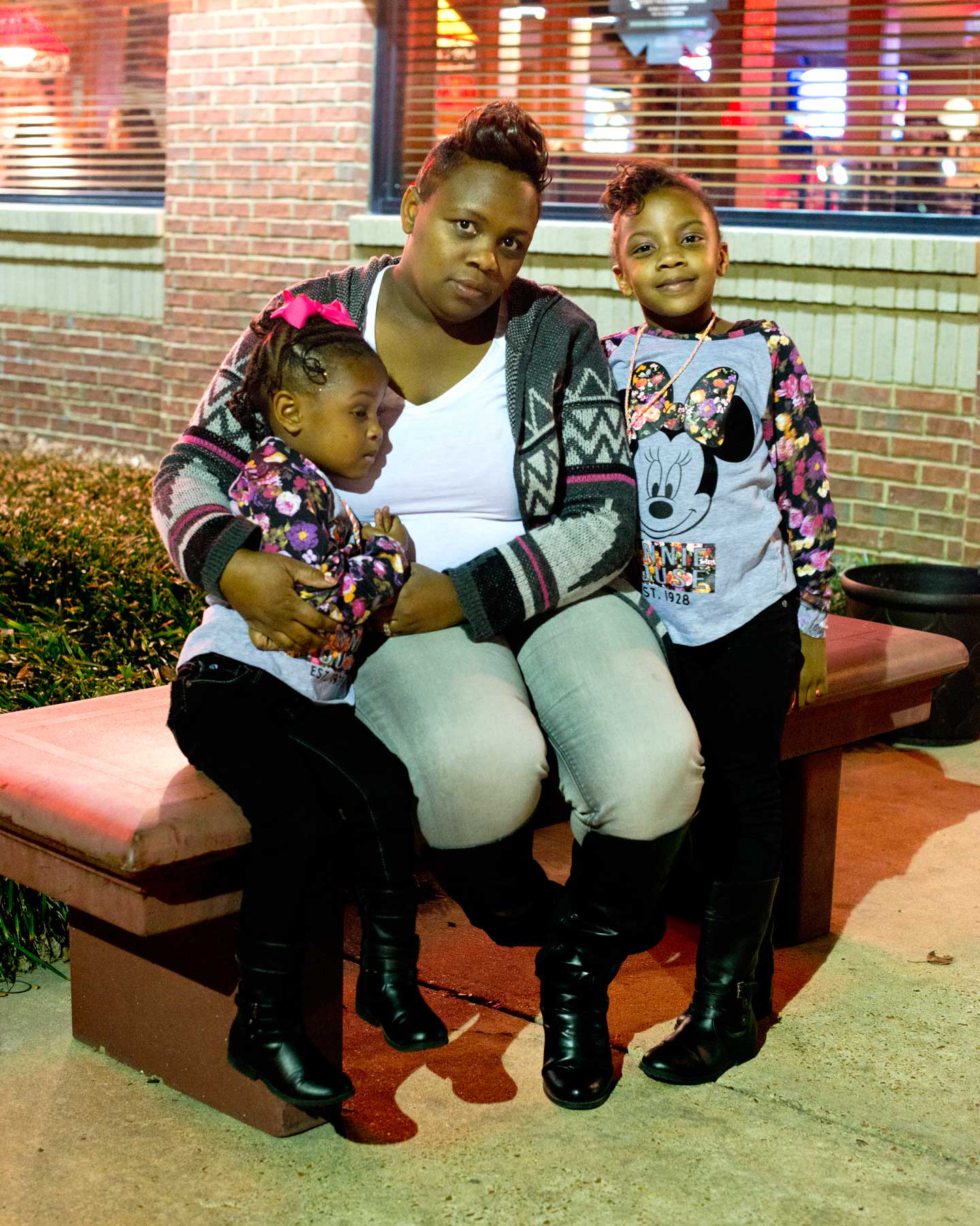 Victoria Phillips with daughters Rihanna and Amari