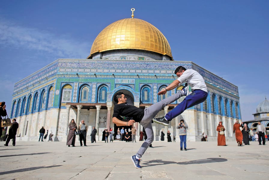Snapshot-Palestinian-Parkour-Under-the-Dome