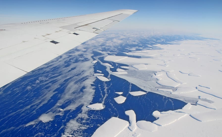 Calving-front-of-an-ice-shelf-in-West-Antarctica-photographed-during-NASA’s-Operation-IceBridge-in-2012