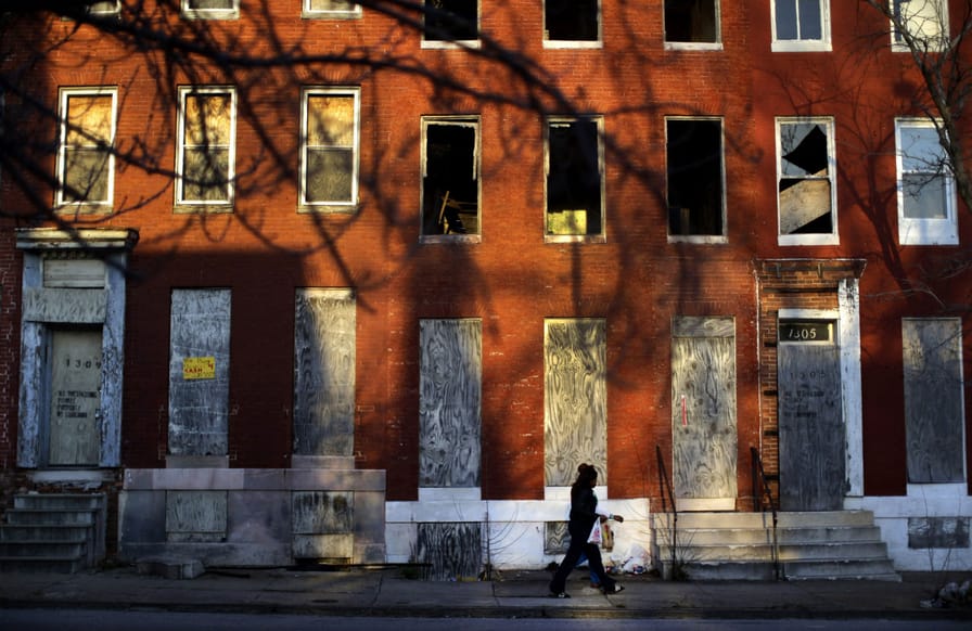 Blighted-row-houses-in-Baltimore