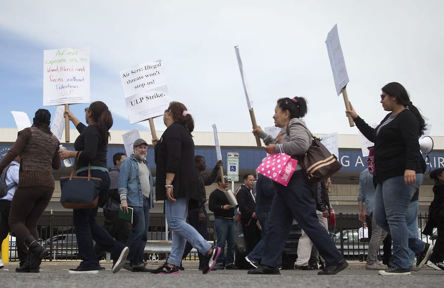 Airline-cabin-cleaners-at-LaGuardia