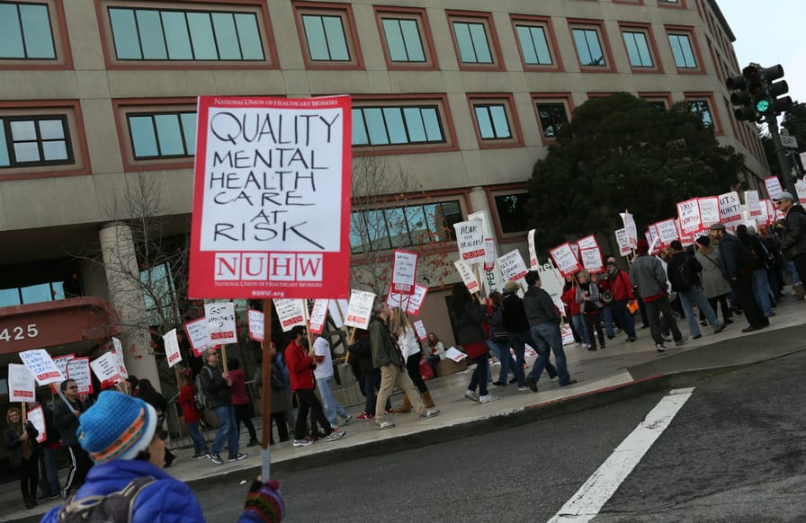 Mental-health-workers-on-strike-at-Kaiser-Permanente-in-San-Francisco