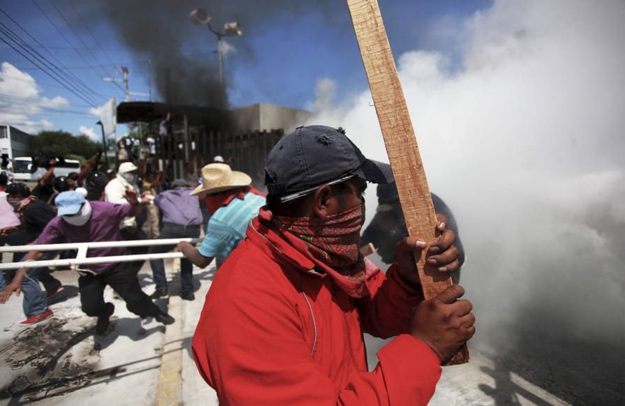 Protests-in-Mexico-over-missing-students