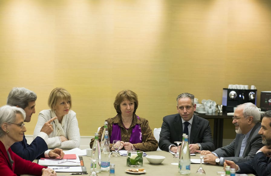 pRepresentatives-from-the-US-the-EU-and-the-Iranian-government-meet-in-Genevap