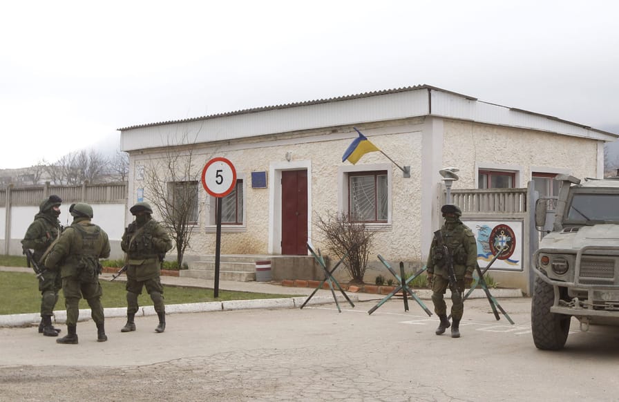 Soldiers-in-Crimea