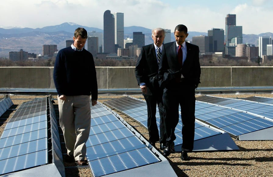 President-Obama-and-solar-panels