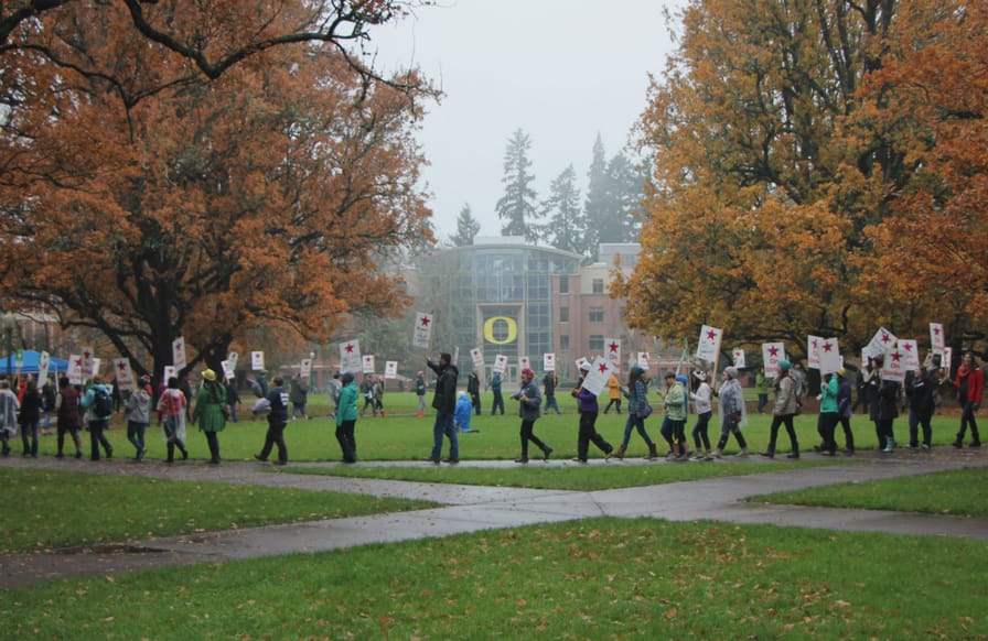 University-of-Oregon-graduate-student-picket-line