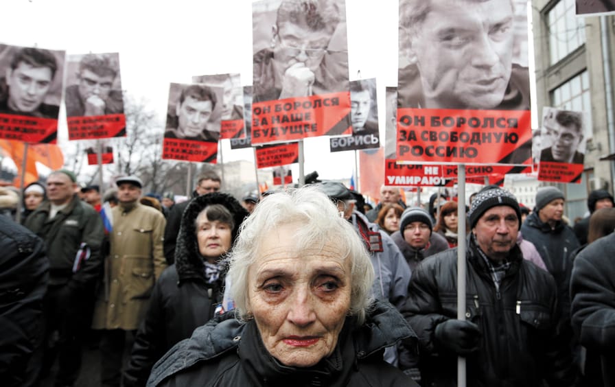 Snapshot-Protesting-Assassination-in-Moscow