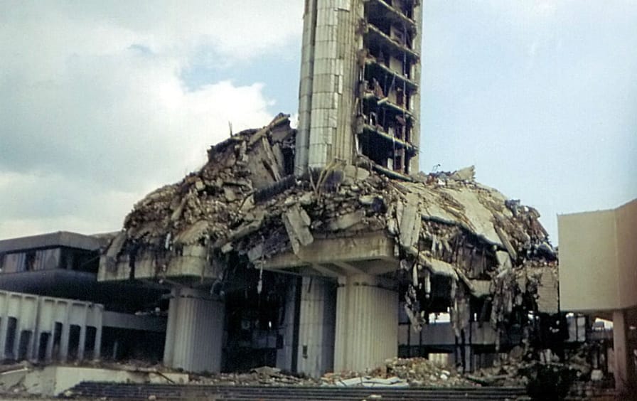 pSarajevo-newspaper-bombedp