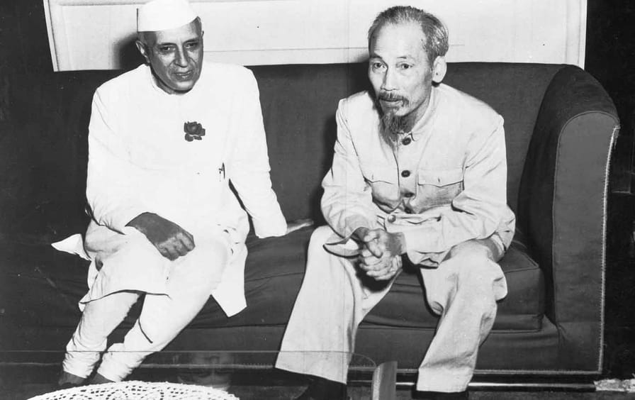 Indian Premier Jawaharlal Nehru (left) and Vietminh President Ho Chi Min in Hanoi, October 18, 1954. (AP)