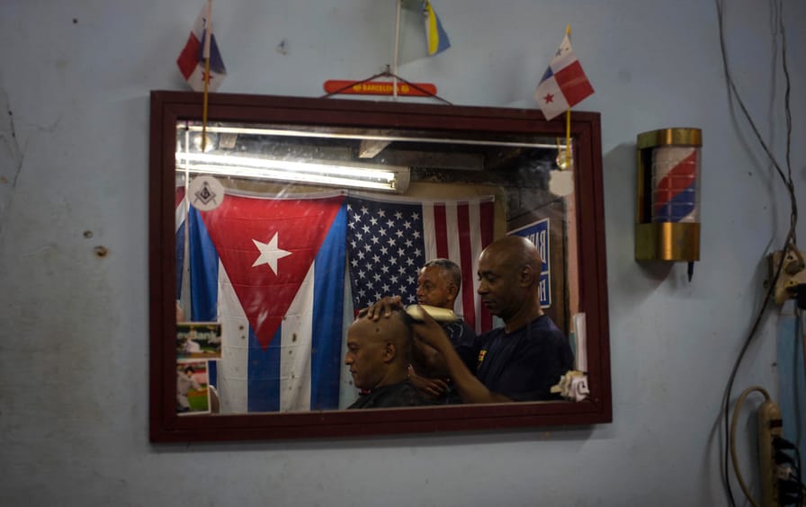 Cuba_US_barber-shop_ap_img
