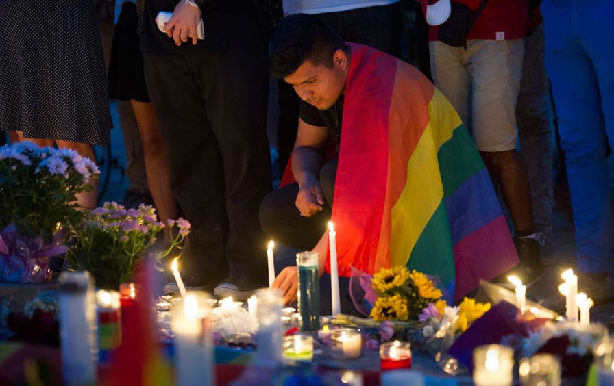 Candlelit vigil for Orlando shooting
