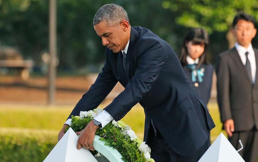 Obama Hiroshima Wreath