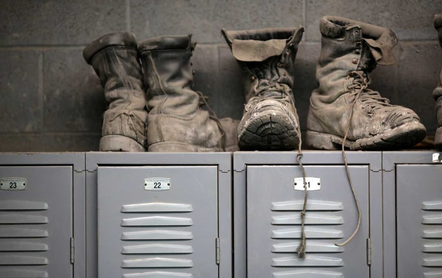 coal_mining_boots_rtr_img