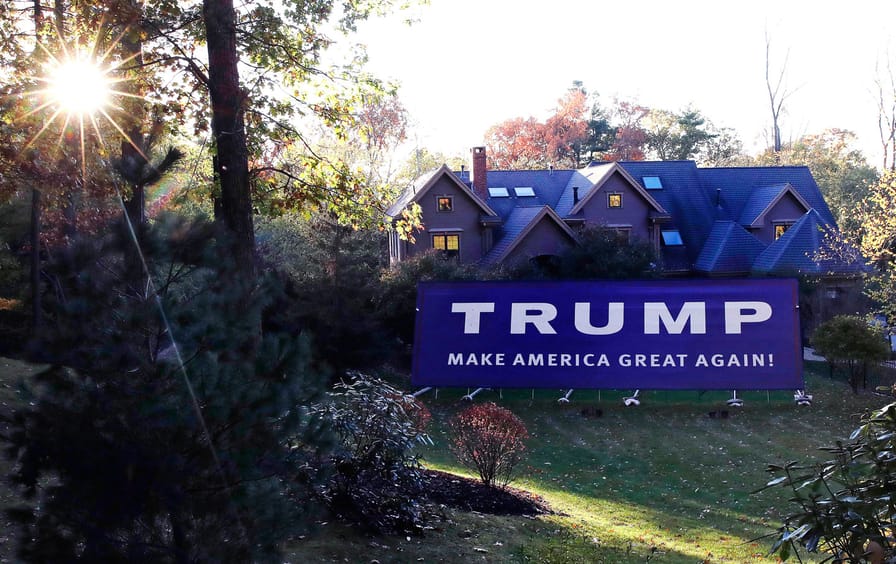 Trump campaign yard sign