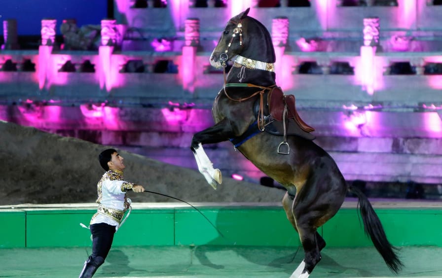 China-Horse-Festival_ap_img