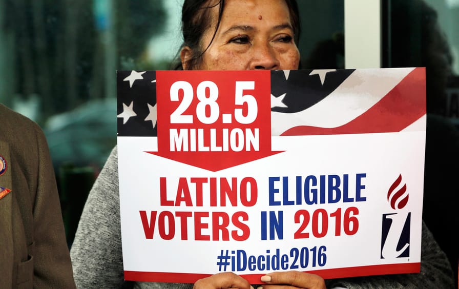 Latino-Voters-2016-AP-img