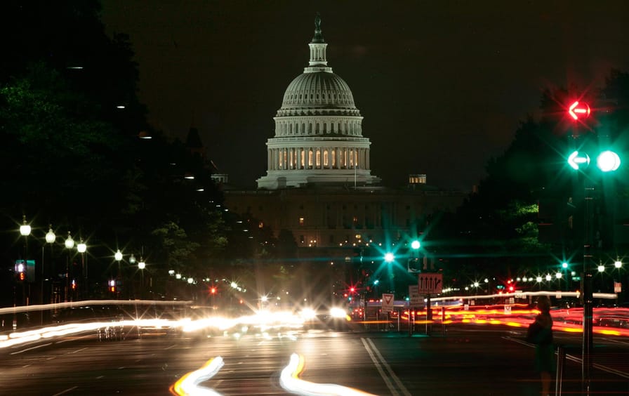 dc-capitol-penn-ave-rtr-img