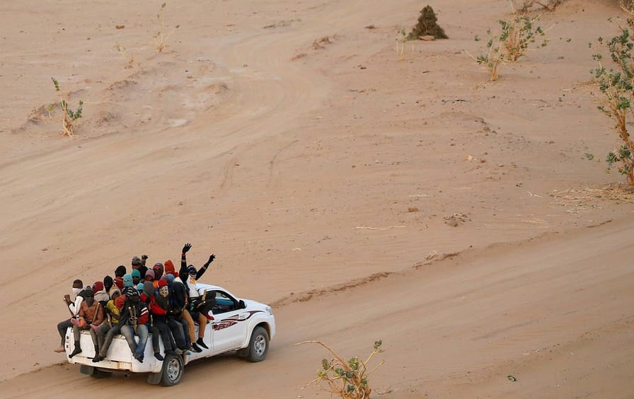 Migrants crossing through Agadez