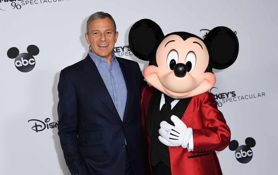 robert-iger-mickey-mouse-gt-img