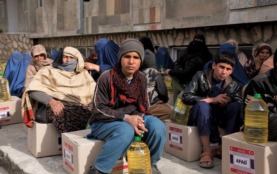 Latifi-food_aid_Kabul-getty_img