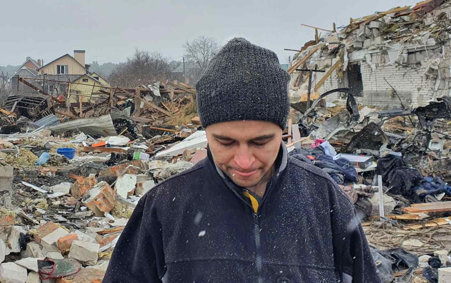 ukrainian-engineer-rubble-crisis.jpg