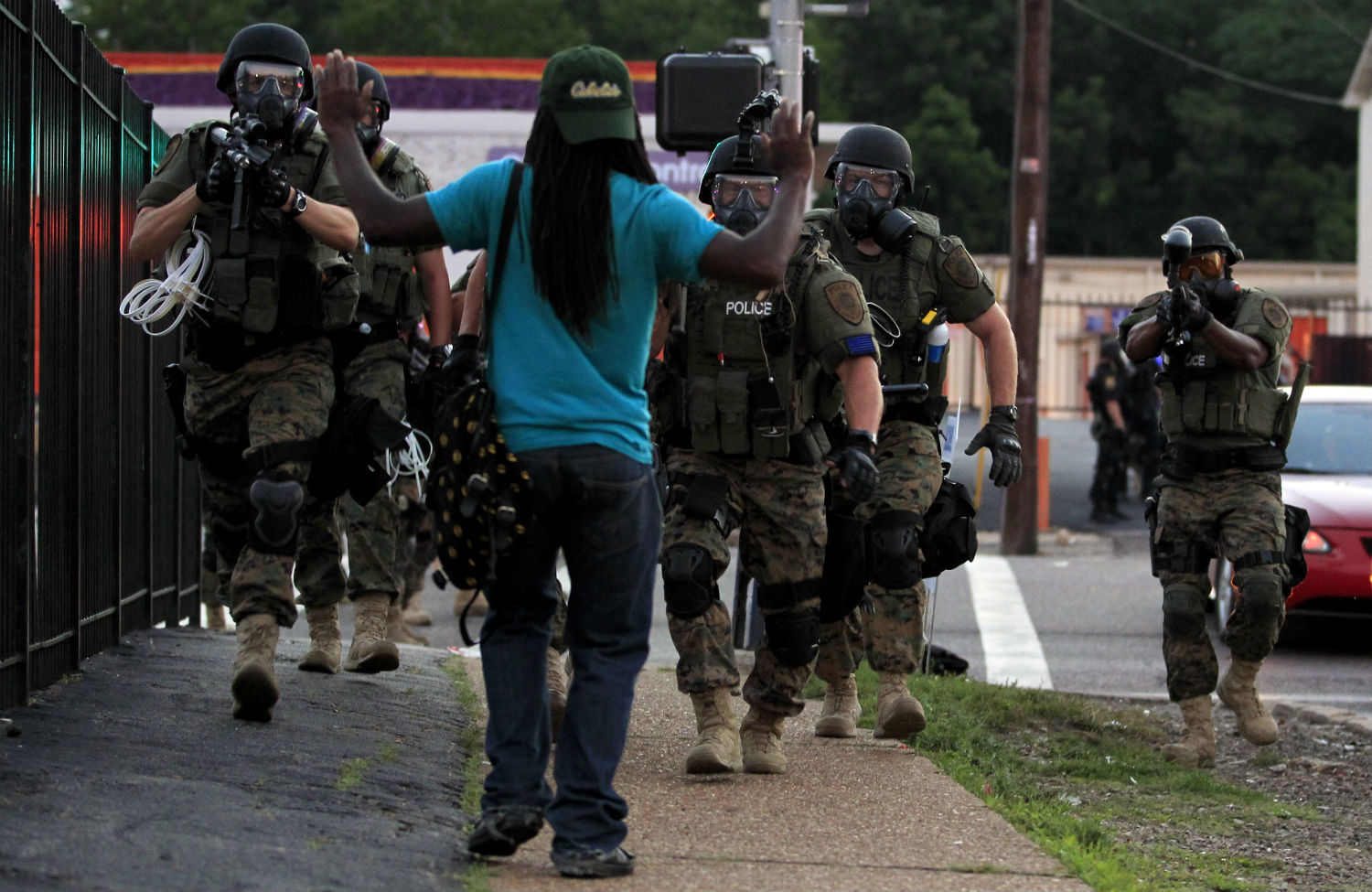 A Former Marine Explains All the Weapons of War Being Used by Police in Ferguson