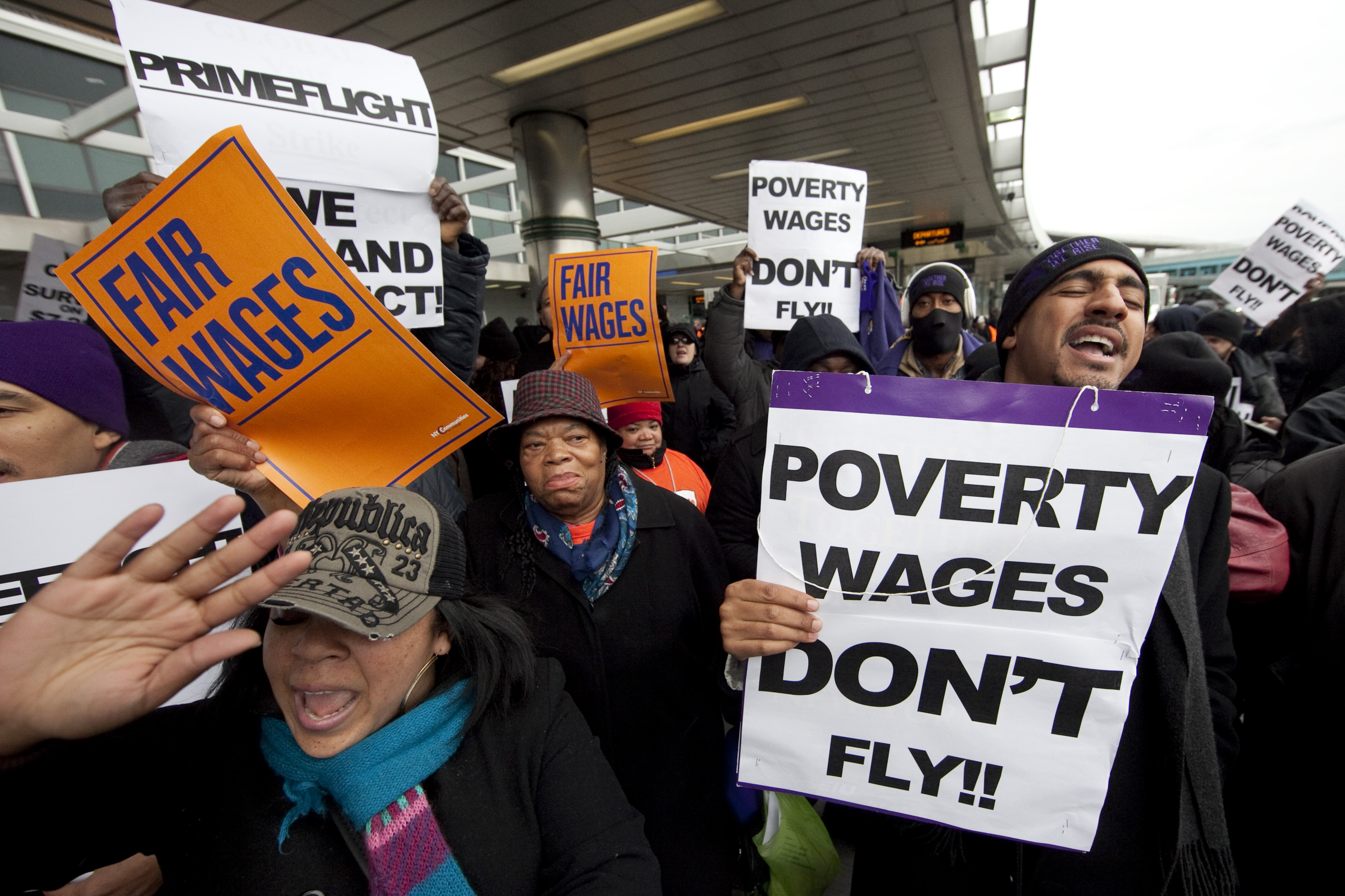 New York Airport Workers Organize to End Two-Tier Wage System