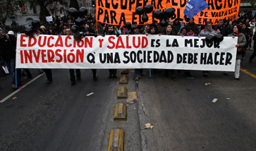 Chilean Students Demand Education Reform