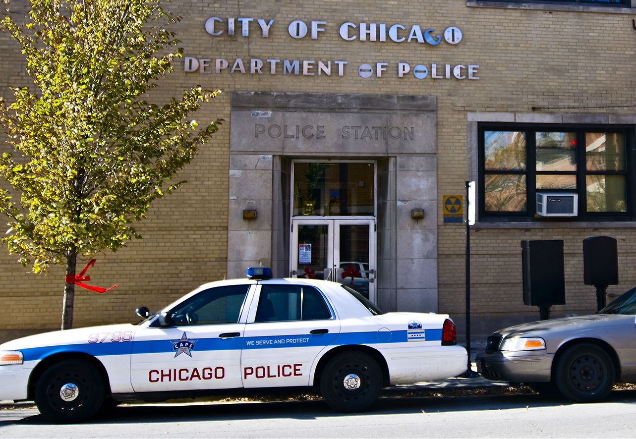 Lawsuit Claims Chicago Police Conducted Illegal Strip Searches in Public