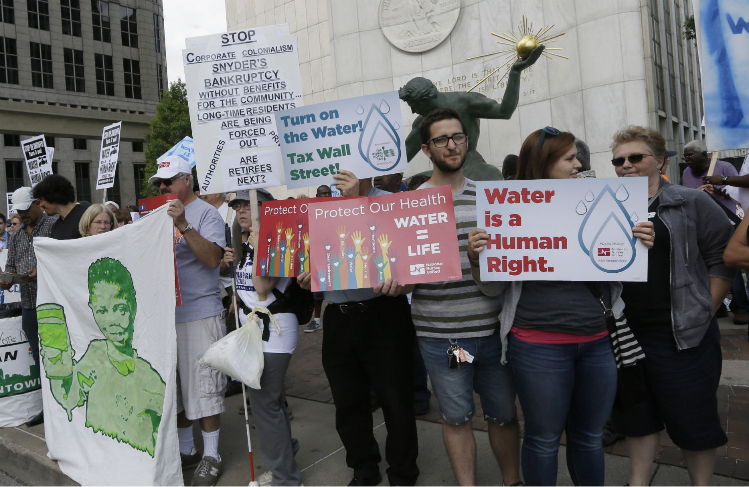 Would You Rather Get Your Water From Your City Government—or From a Corporation?