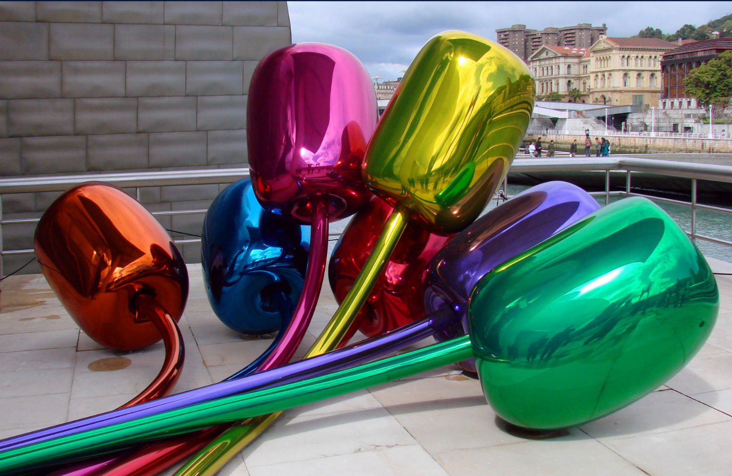 Arthur Danto’s Critique of the ‘Aesthetic Terrorism’ of Jeff Koons