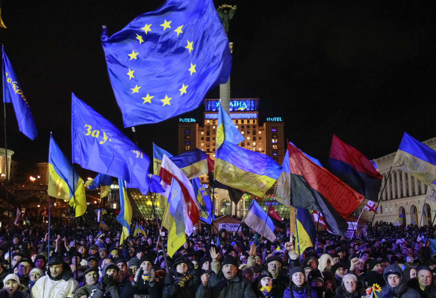 Crisis in Ukraine: Satellite of Moscow or Squeeze by the IMF?
