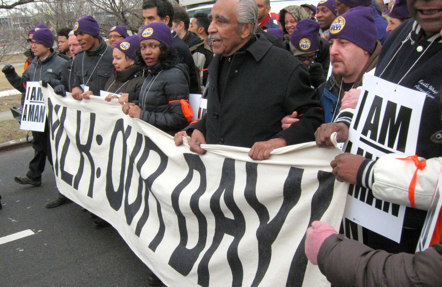 Thirty-Two Arrested at a LaGuardia Rally for Higher Wages