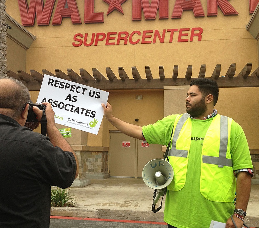 Walmart Workers Model ‘Minority Unionism’