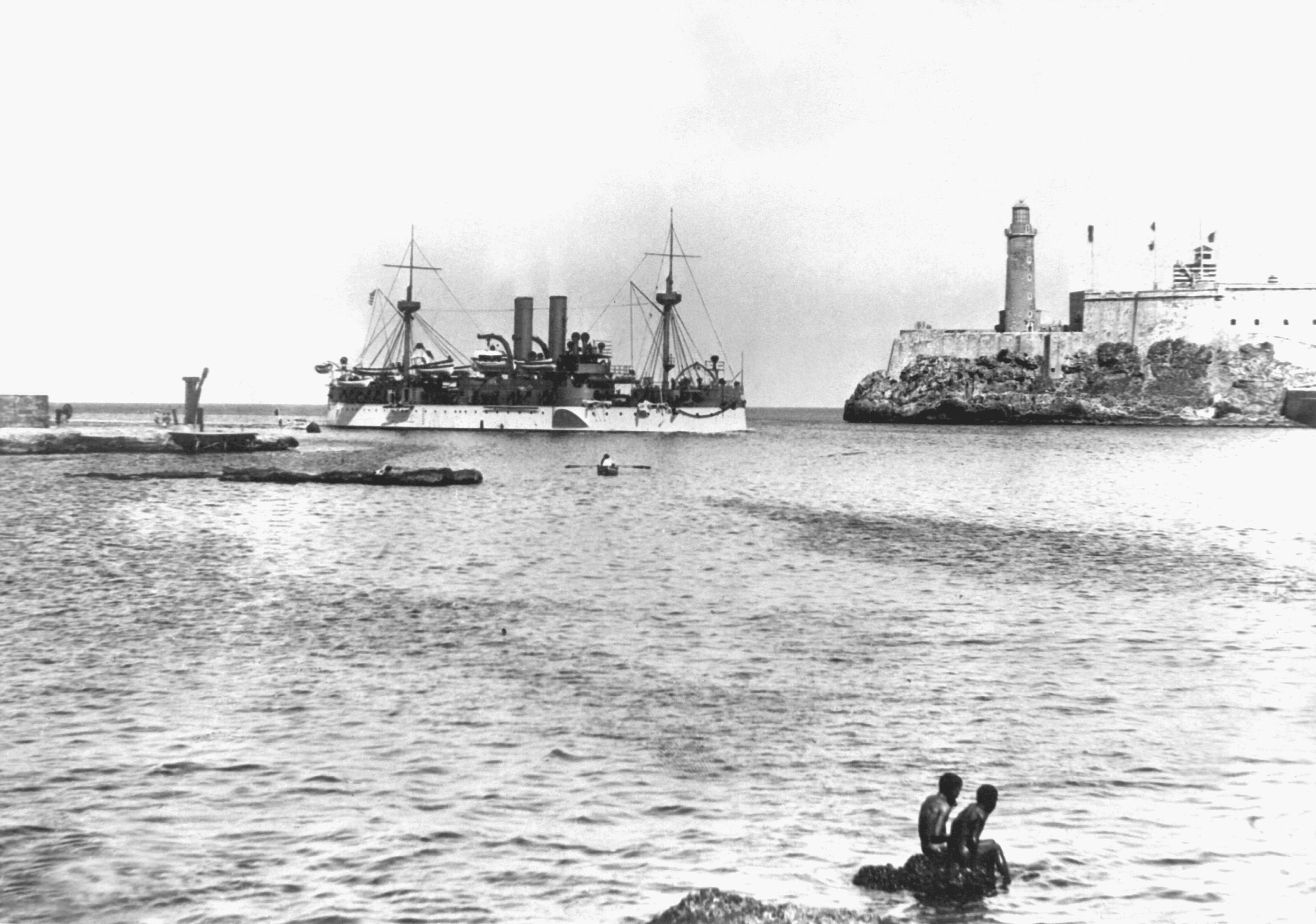 February 15, 1898: A Mysterious Explosion Sinks the USS ‘Maine’ in Havana Harbor