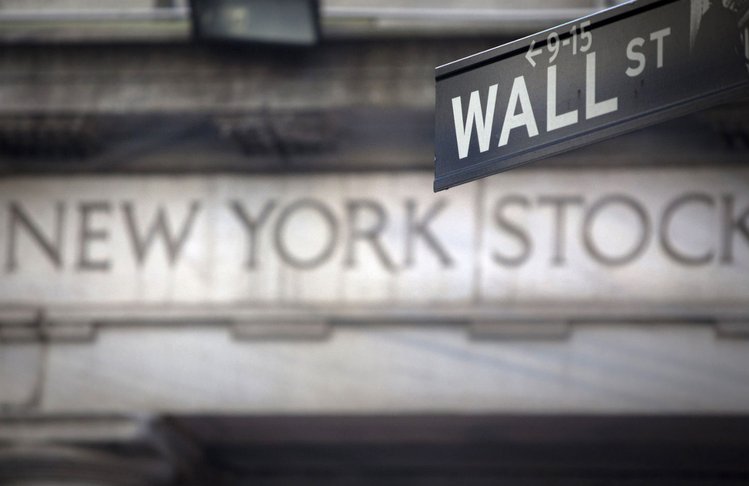 Congress Is Poised to Hand Wall Street a Huge Victory