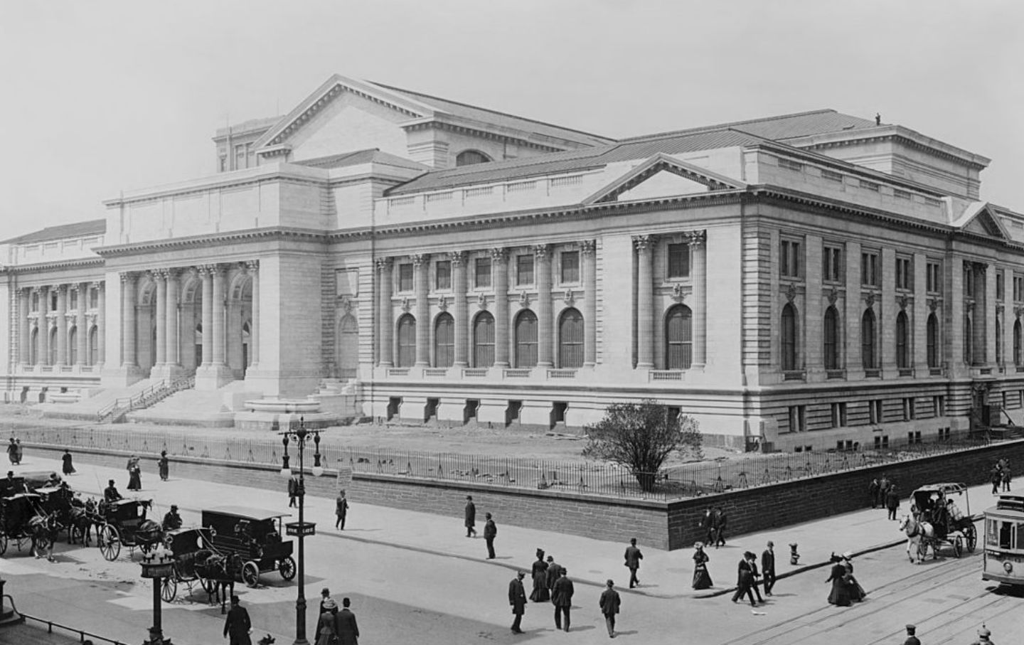 May 23, 1911: The New York Public Library Opens on 42nd Street