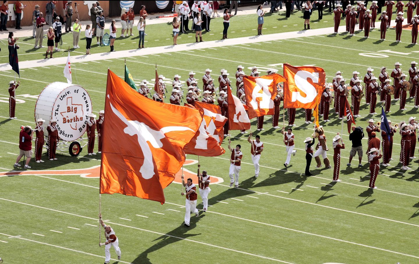 Old Boy Longhorns vs. Neoliberal Pirates: The State of Sports at the University of Texas