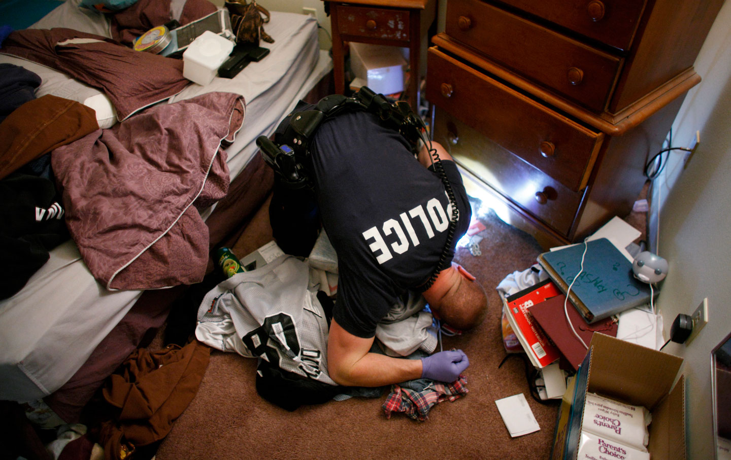Search and seizure: A drug bust in Kalamazoo, Michigan, November 12, 2009. (Credit: John Gress / Reuters)
