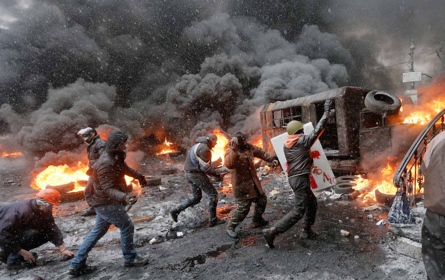 [Image: Ukraine_protests_Maidan_ap_img.jpg]