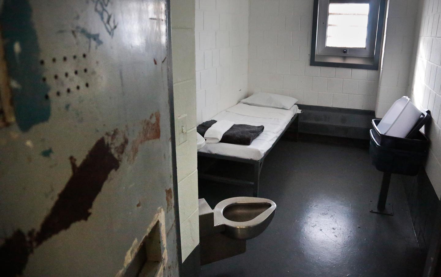 A solitary confinement cell