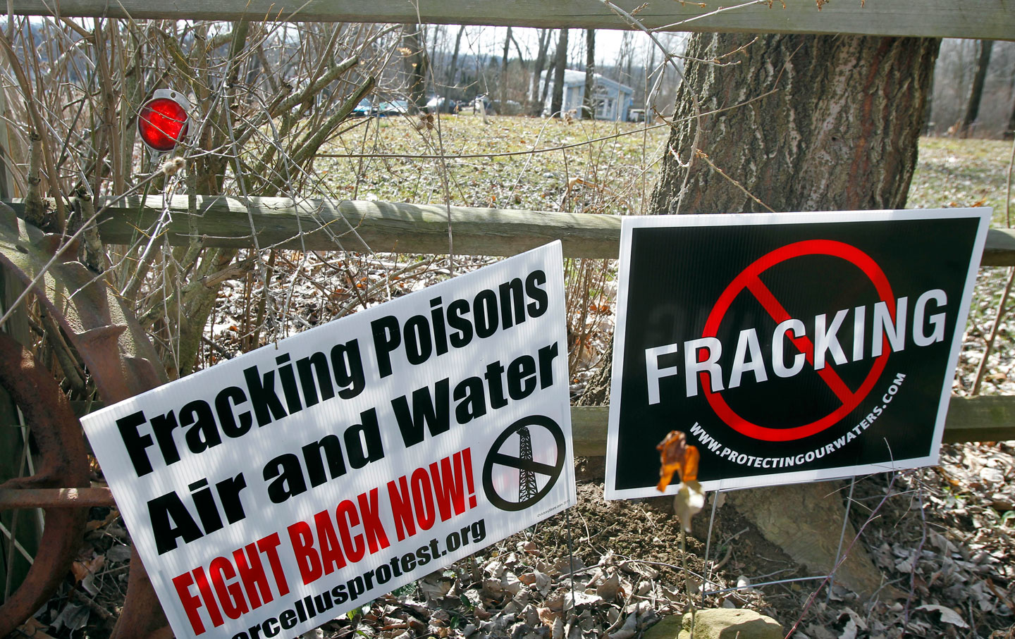 Signs opposing fracking