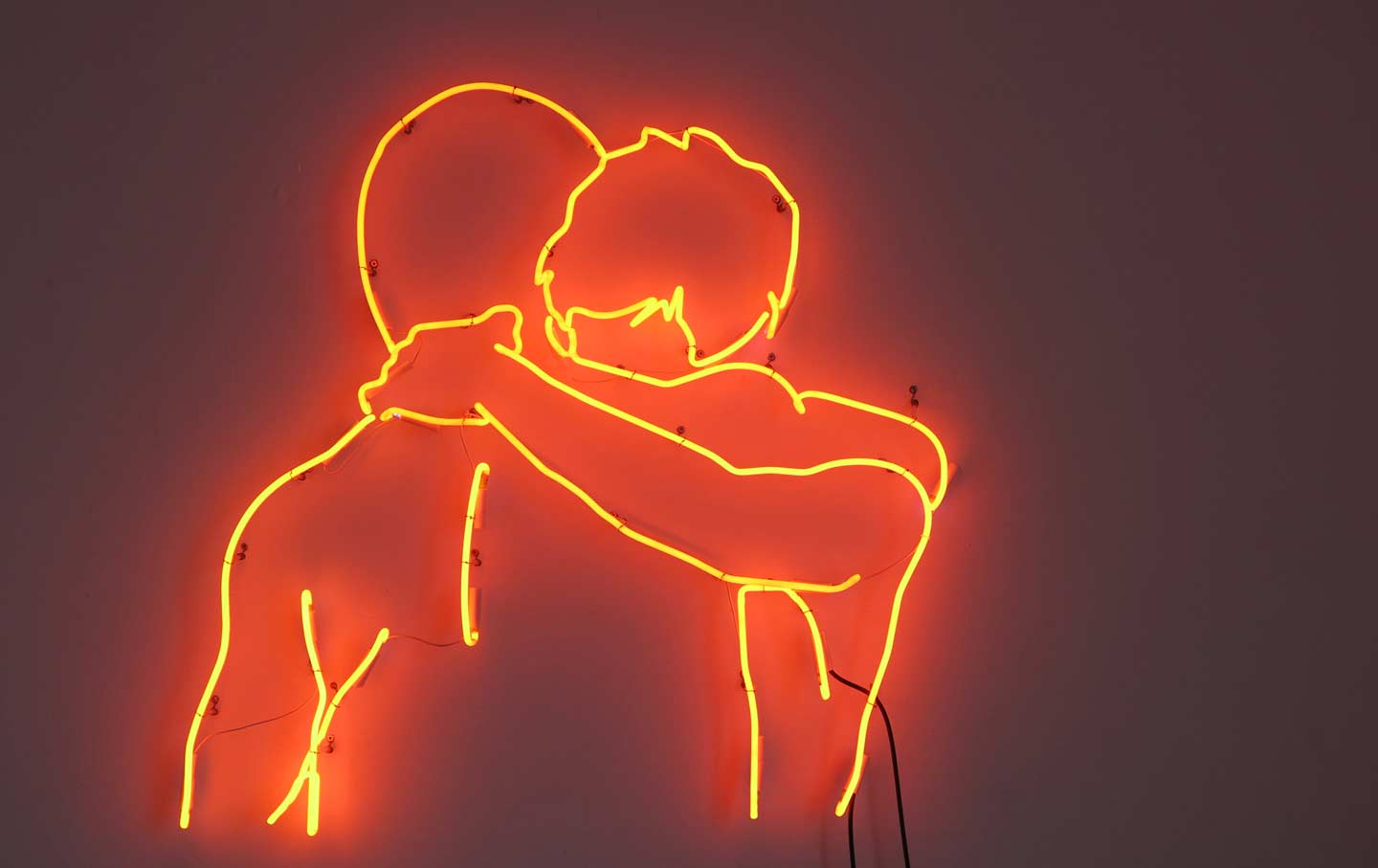 Hernan_Marina_Abrazo_naranja98_otu_img