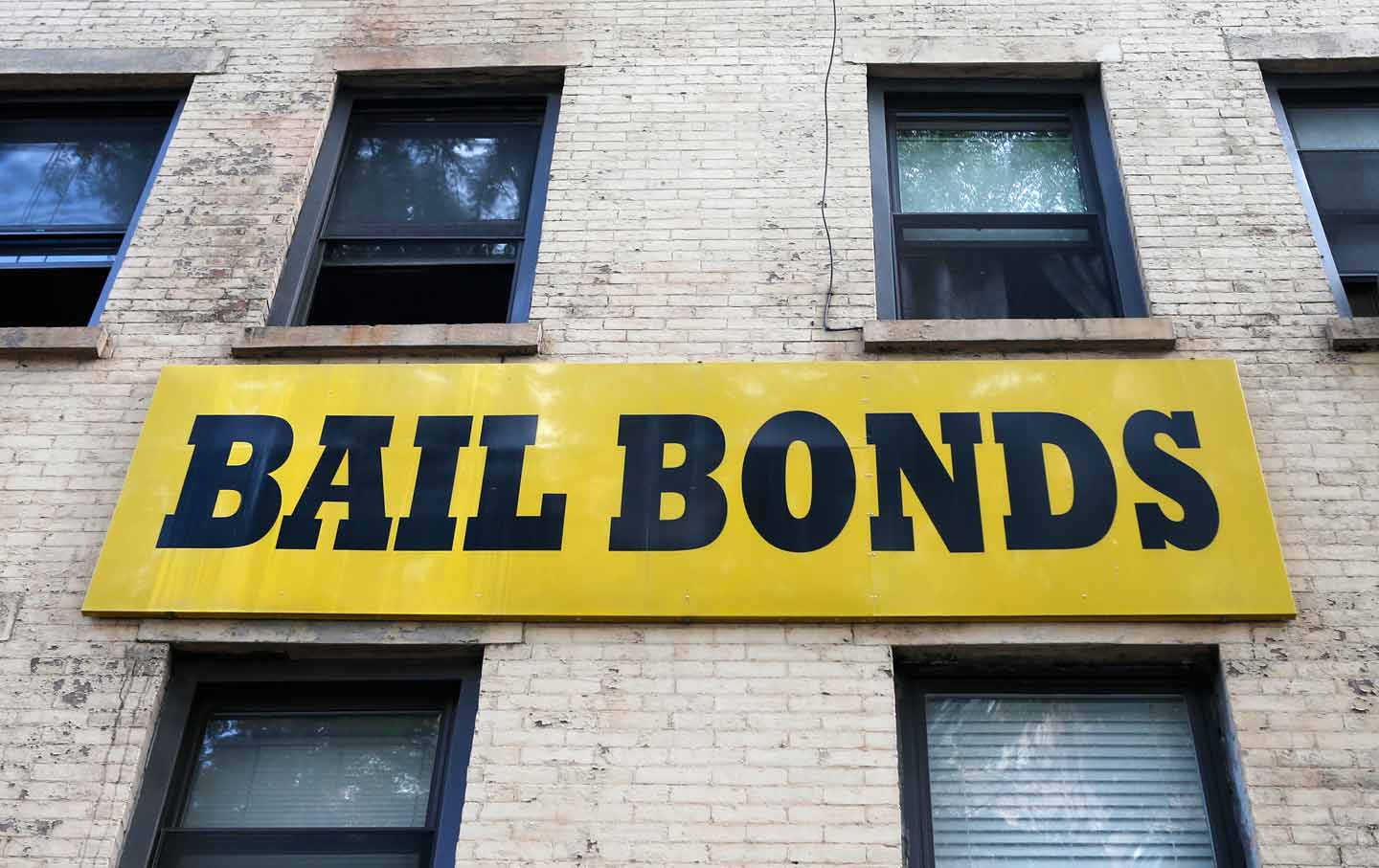 Bail Bonds Sign