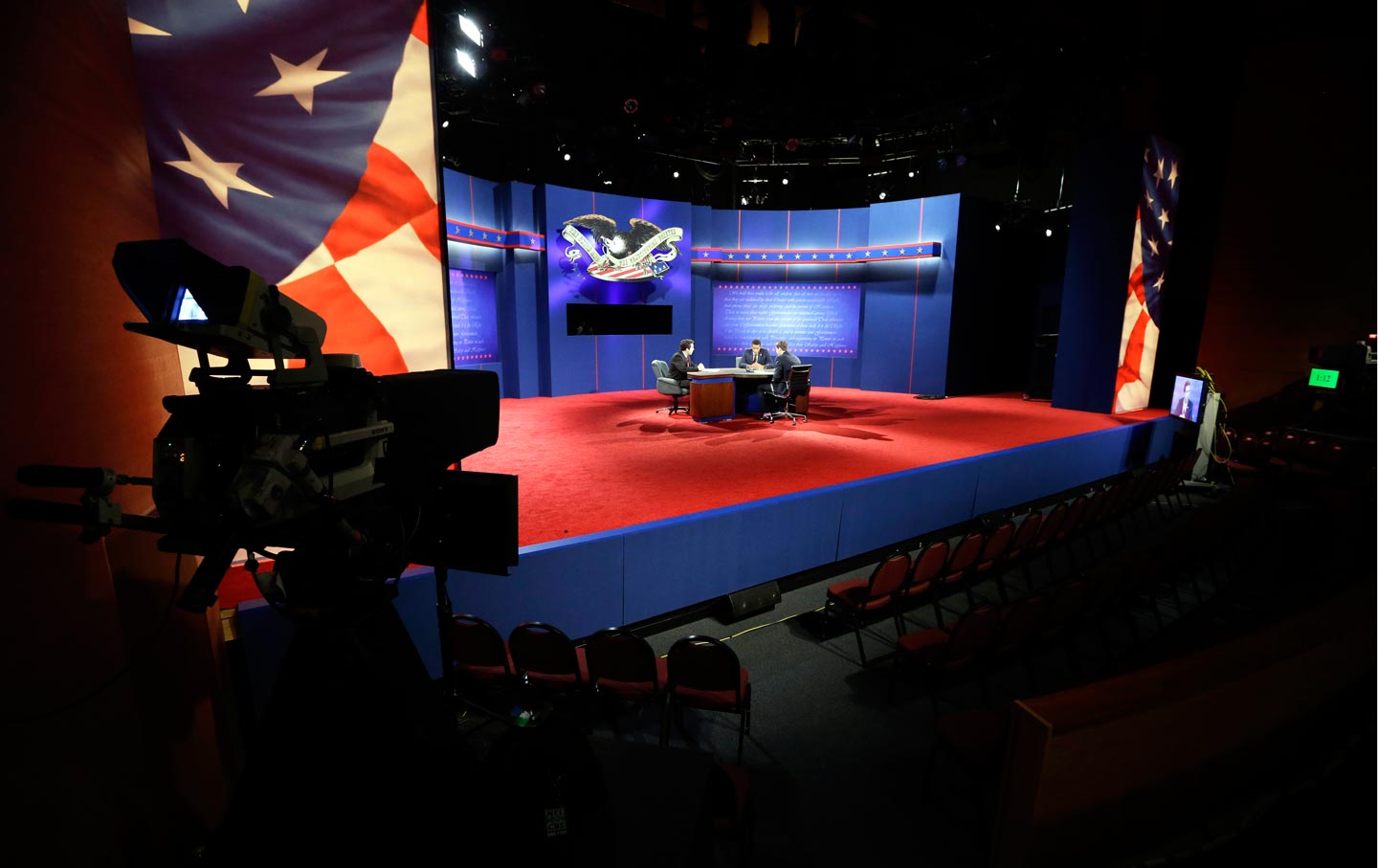 debate_stage_ap_img