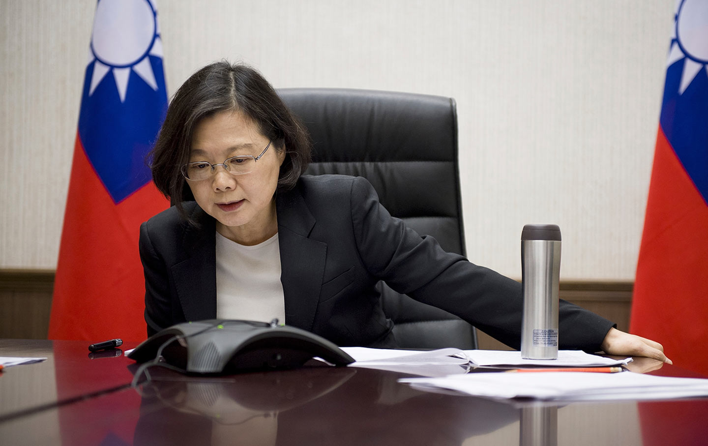 Tsai Ing-wen Calling Trump