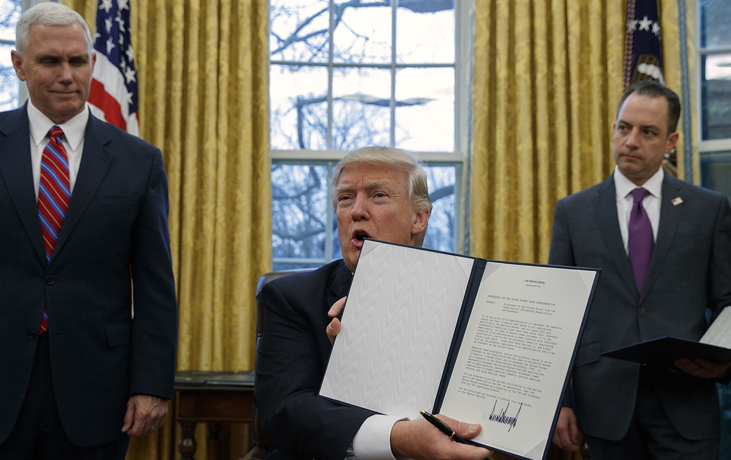 Donald Trump withdraws from TPP