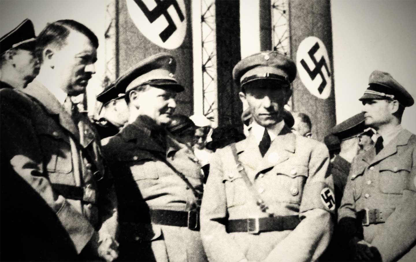 Hitler,_Goering,_Goebbels,_Hess',_The_Desperate_Years_p143_-_NARA_-_196509_img