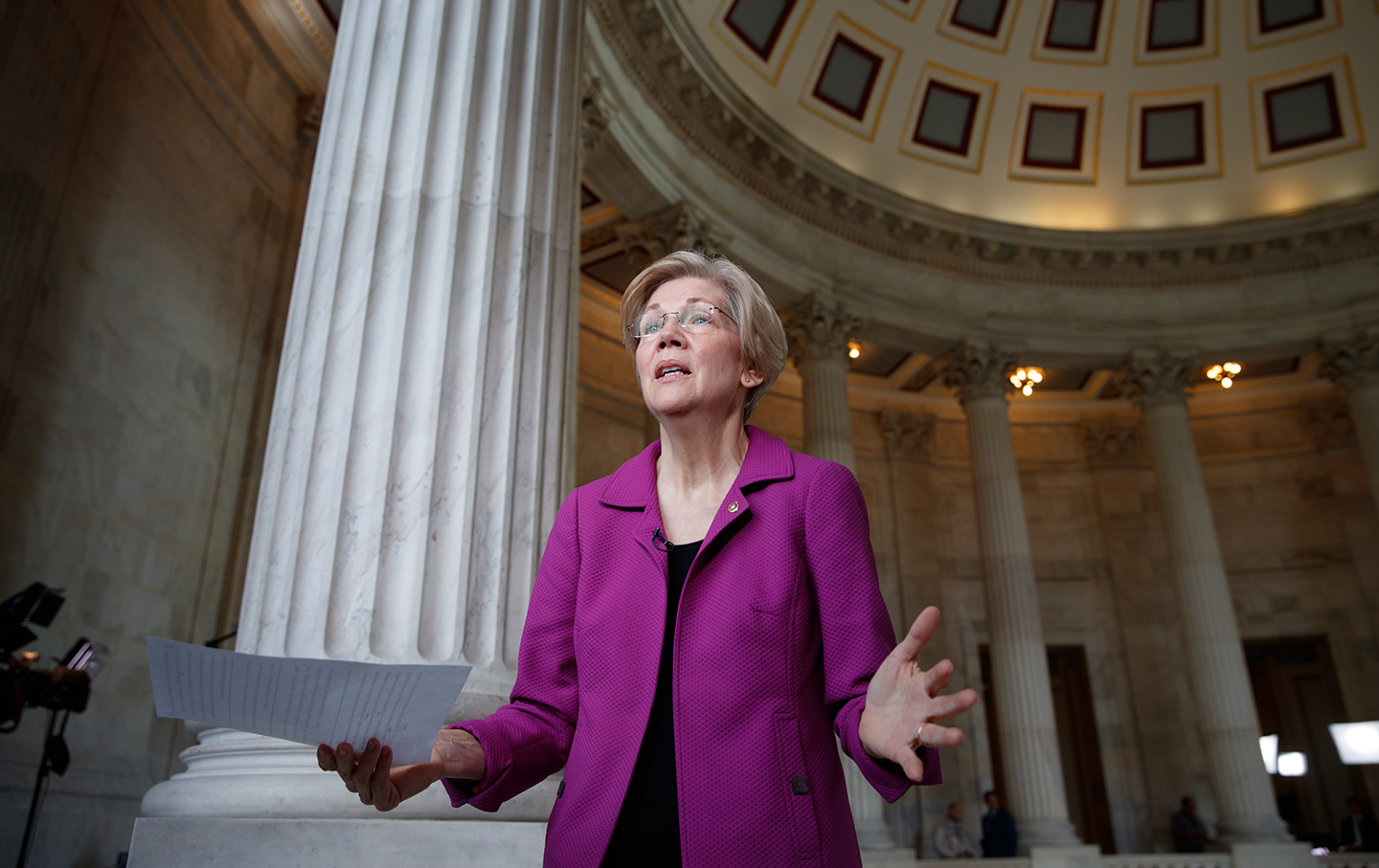 Senator Warren reacts to Sessions' hearing